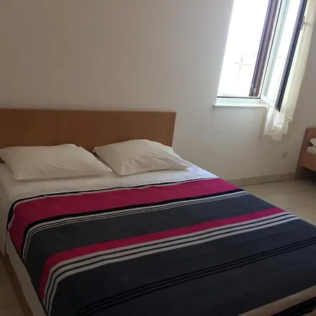 Apartment Jakov *