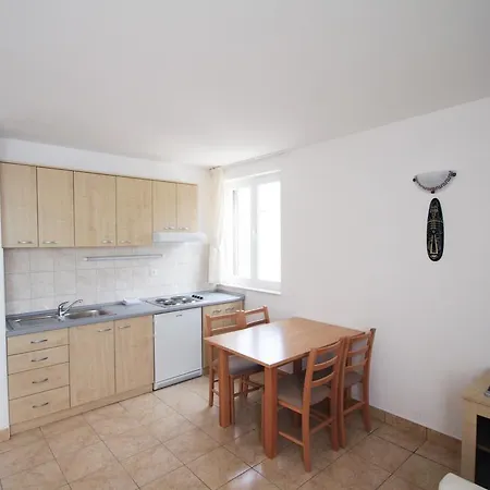 Apartment Jakov Vinjerac